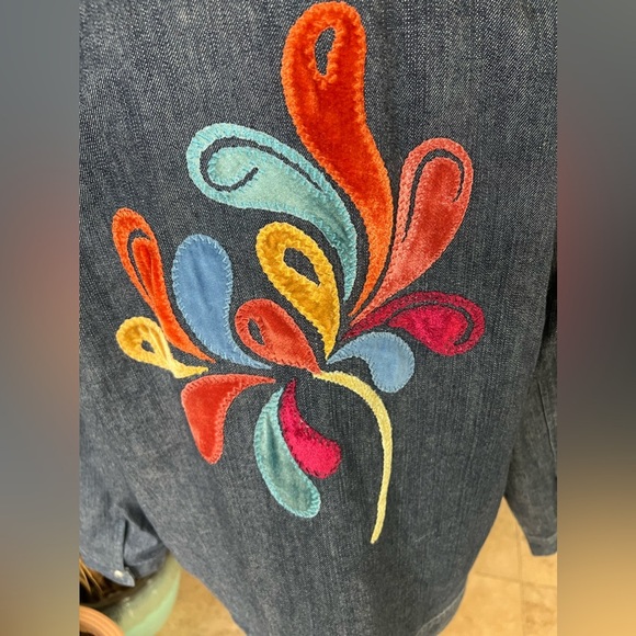 iOS Embellish ladies denim jacket. large. NWOT. Never. Worn. Perfect condition - Picture 11 of 16